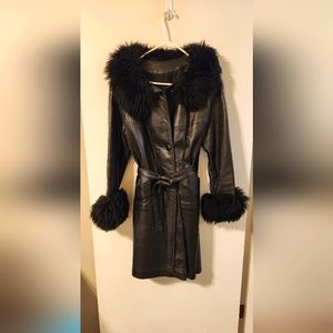Vintage Ladies Long black leather  coat Faux Fur Collar Cuffs Belted Size 12?